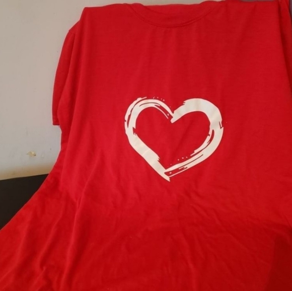 T-Shirt - Picture 3 of 7